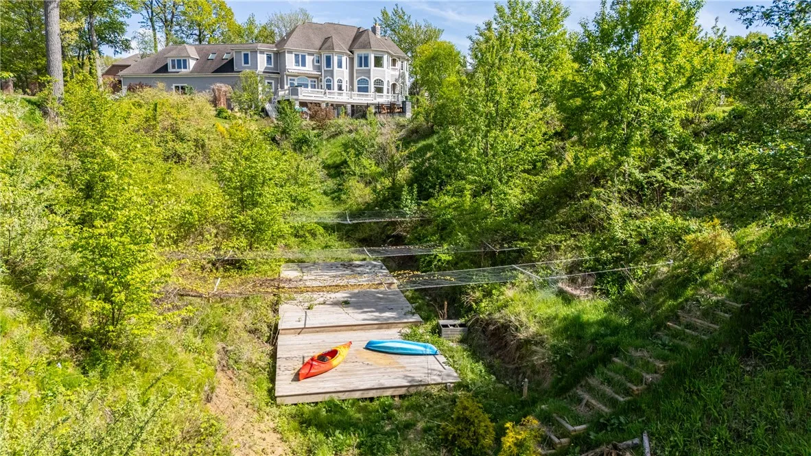 411 Sundance Trail, Webster, New York 14580, Webster, New York 14580, 6 Bedrooms Bedrooms, 13 Rooms Rooms,5 BathroomsBathrooms,Residential,Closed,411 Sundance Trail, Webster, New York 14580,0,R1608816