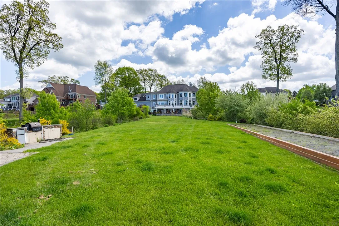 411 Sundance Trail, Webster, New York 14580, Webster, New York 14580, 6 Bedrooms Bedrooms, 13 Rooms Rooms,5 BathroomsBathrooms,Residential,Closed,411 Sundance Trail, Webster, New York 14580,0,R1608816