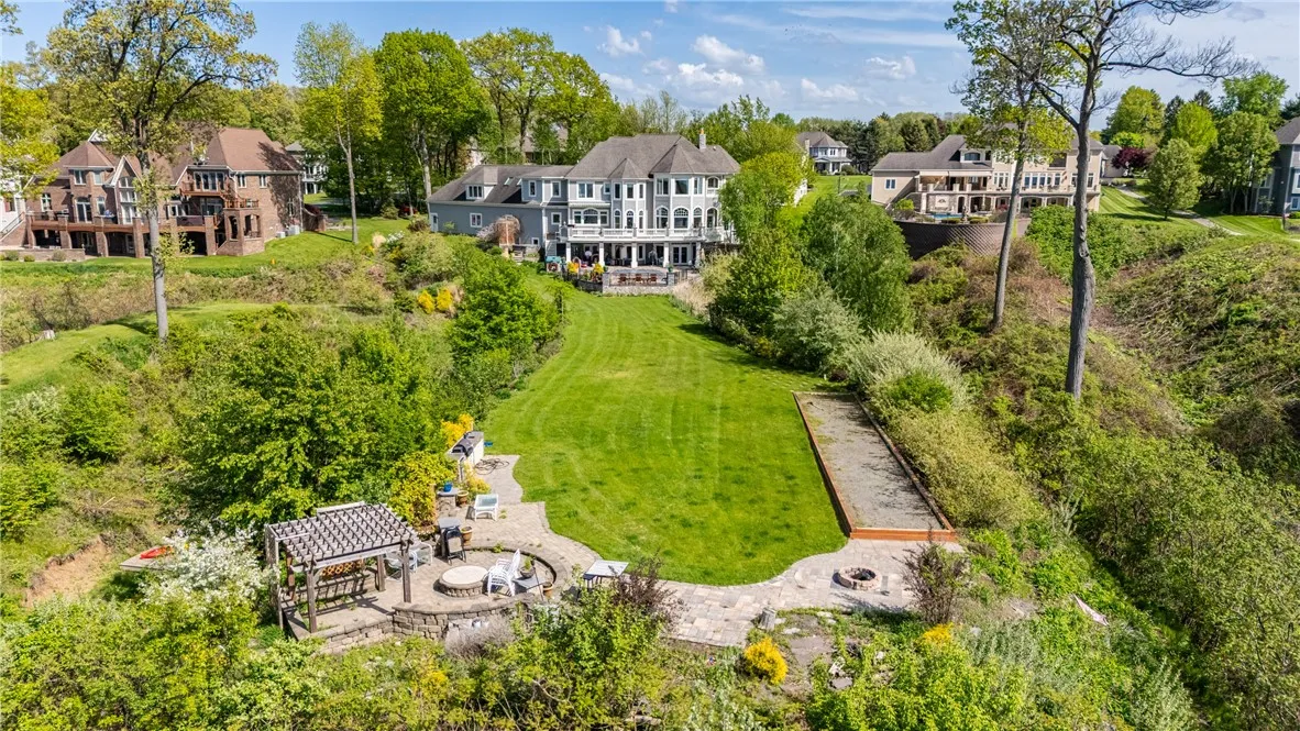 411 Sundance Trail, Webster, New York 14580, Webster, New York 14580, 6 Bedrooms Bedrooms, 13 Rooms Rooms,5 BathroomsBathrooms,Residential,Closed,411 Sundance Trail, Webster, New York 14580,0,R1608816