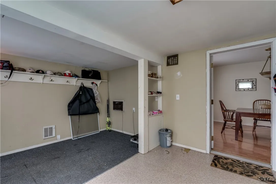 Front porch/mud room
