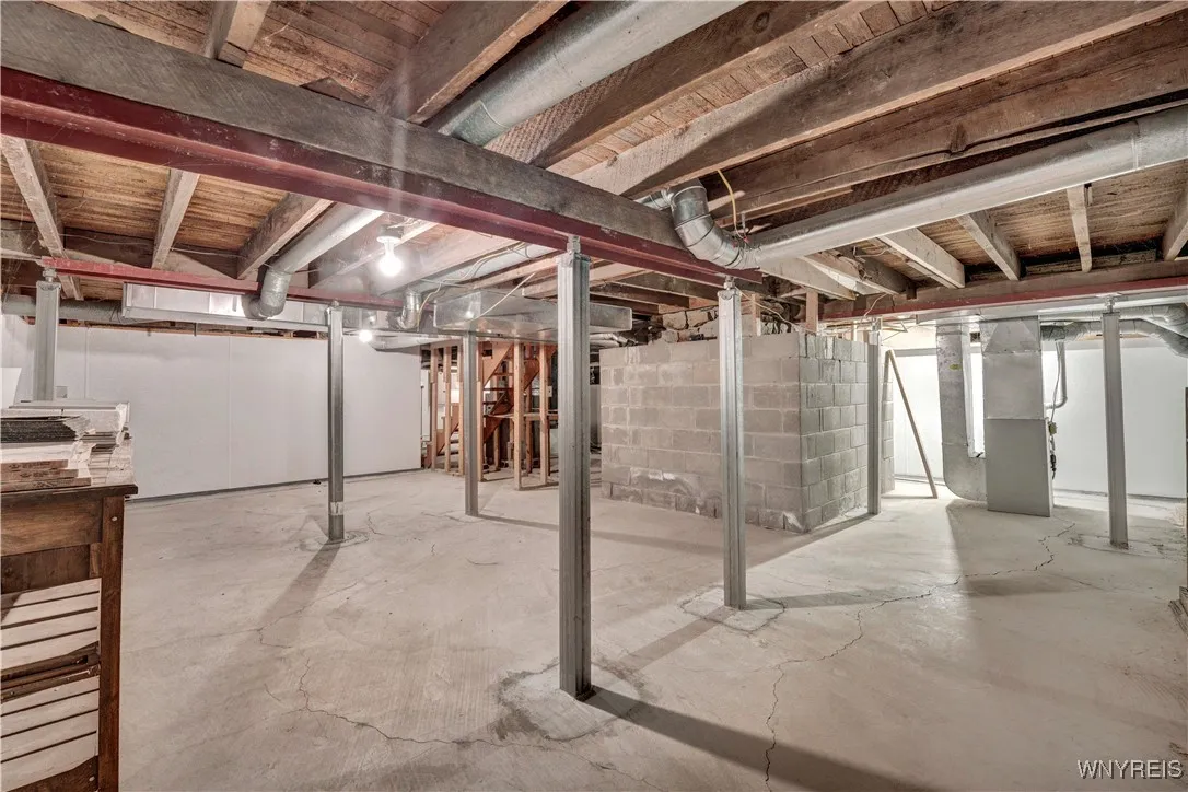 1225 West Arnold Drive, Hamburg, New York 14085, Hamburg, New York 14085, 5 Bedrooms Bedrooms, 11 Rooms Rooms,3 BathroomsBathrooms,Residential,Closed,1225 West Arnold Drive, Hamburg, New York 14085,0,B1607858