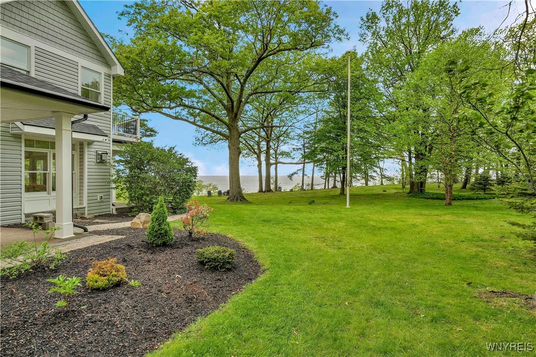 1225 West Arnold Drive, Hamburg, New York 14085, Hamburg, New York 14085, 5 Bedrooms Bedrooms, 11 Rooms Rooms,3 BathroomsBathrooms,Residential,Closed,1225 West Arnold Drive, Hamburg, New York 14085,0,B1607858