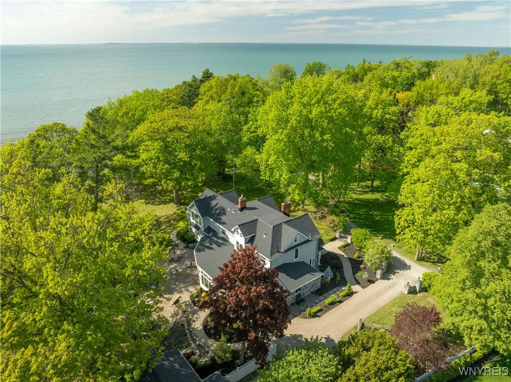 1225 West Arnold Drive, Hamburg, New York 14085, Hamburg, New York 14085, 5 Bedrooms Bedrooms, 11 Rooms Rooms,3 BathroomsBathrooms,Residential,Closed,1225 West Arnold Drive, Hamburg, New York 14085,0,B1607858