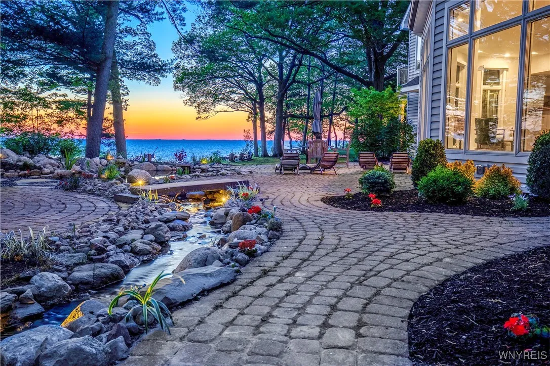 1225 West Arnold Drive, Hamburg, New York 14085, Hamburg, New York 14085, 5 Bedrooms Bedrooms, 11 Rooms Rooms,3 BathroomsBathrooms,Residential,Closed,1225 West Arnold Drive, Hamburg, New York 14085,0,B1607858