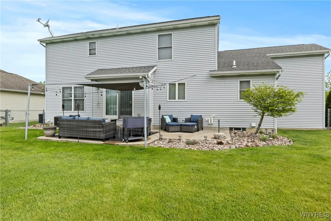 3628 Kelsey Lane, Wheatfield, New York 14120, Wheatfield, New York 14120, 3 Bedrooms Bedrooms, 6 Rooms Rooms,2 BathroomsBathrooms,Residential,Closed,3628 Kelsey Lane, Wheatfield, New York 14120,B1608624