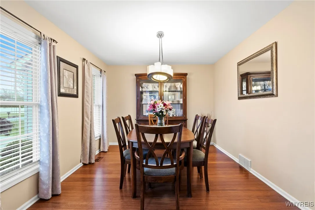 3628 Kelsey Lane, Wheatfield, New York 14120, Wheatfield, New York 14120, 3 Bedrooms Bedrooms, 6 Rooms Rooms,2 BathroomsBathrooms,Residential,Closed,3628 Kelsey Lane, Wheatfield, New York 14120,B1608624
