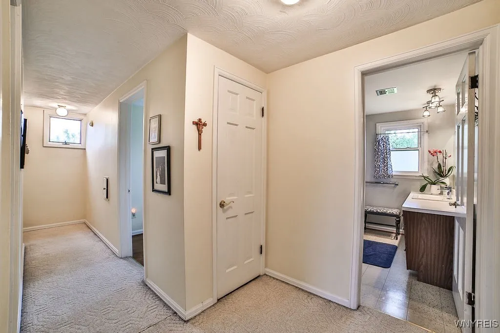 103 Red Oak Drive, Amherst, New York 14221, Amherst, New York 14221, 4 Bedrooms Bedrooms, 8 Rooms Rooms,1 BathroomBathrooms,Residential,Closed,103 Red Oak Drive, Amherst, New York 14221,B1609522