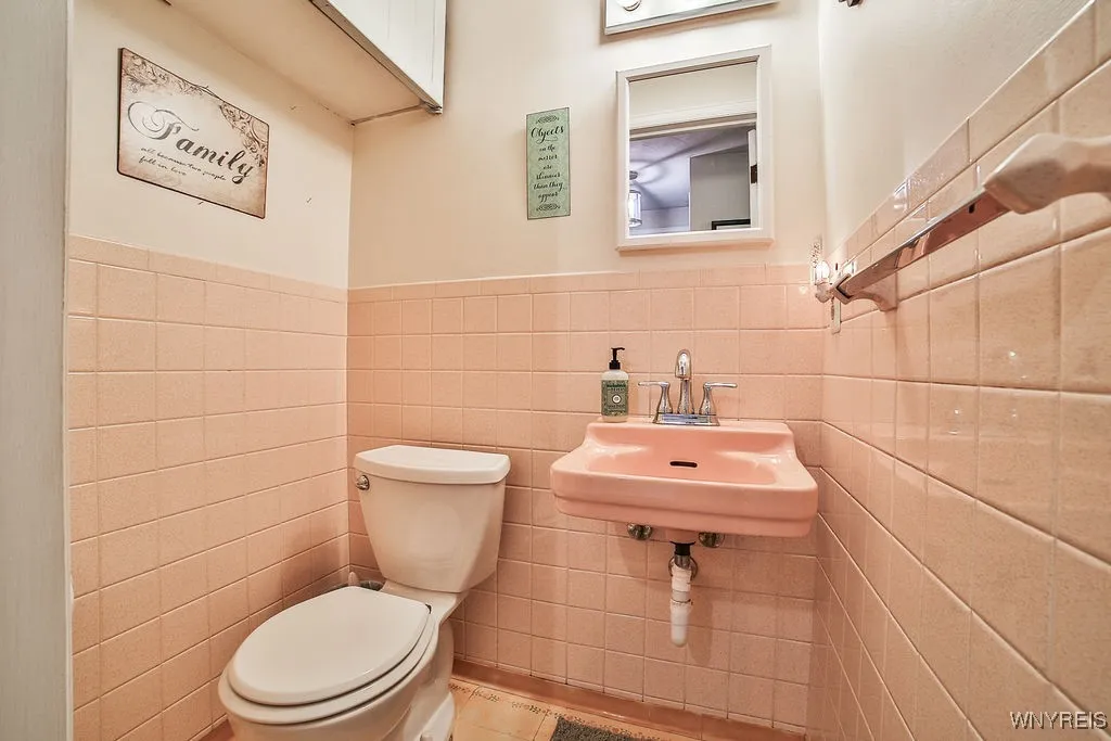 103 Red Oak Drive, Amherst, New York 14221, Amherst, New York 14221, 4 Bedrooms Bedrooms, 8 Rooms Rooms,1 BathroomBathrooms,Residential,Closed,103 Red Oak Drive, Amherst, New York 14221,B1609522