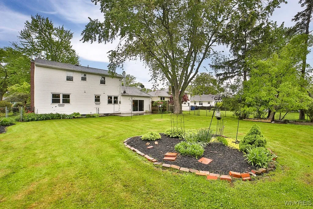 103 Red Oak Drive, Amherst, New York 14221, Amherst, New York 14221, 4 Bedrooms Bedrooms, 8 Rooms Rooms,1 BathroomBathrooms,Residential,Closed,103 Red Oak Drive, Amherst, New York 14221,B1609522