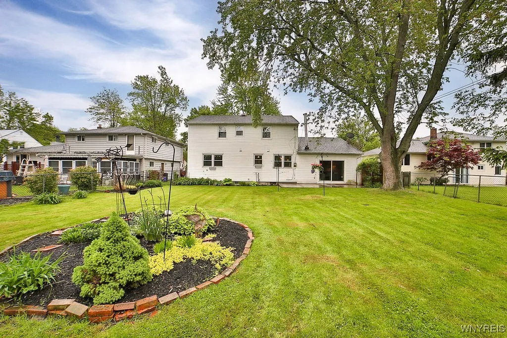 103 Red Oak Drive, Amherst, New York 14221, Amherst, New York 14221, 4 Bedrooms Bedrooms, 8 Rooms Rooms,1 BathroomBathrooms,Residential,Closed,103 Red Oak Drive, Amherst, New York 14221,B1609522