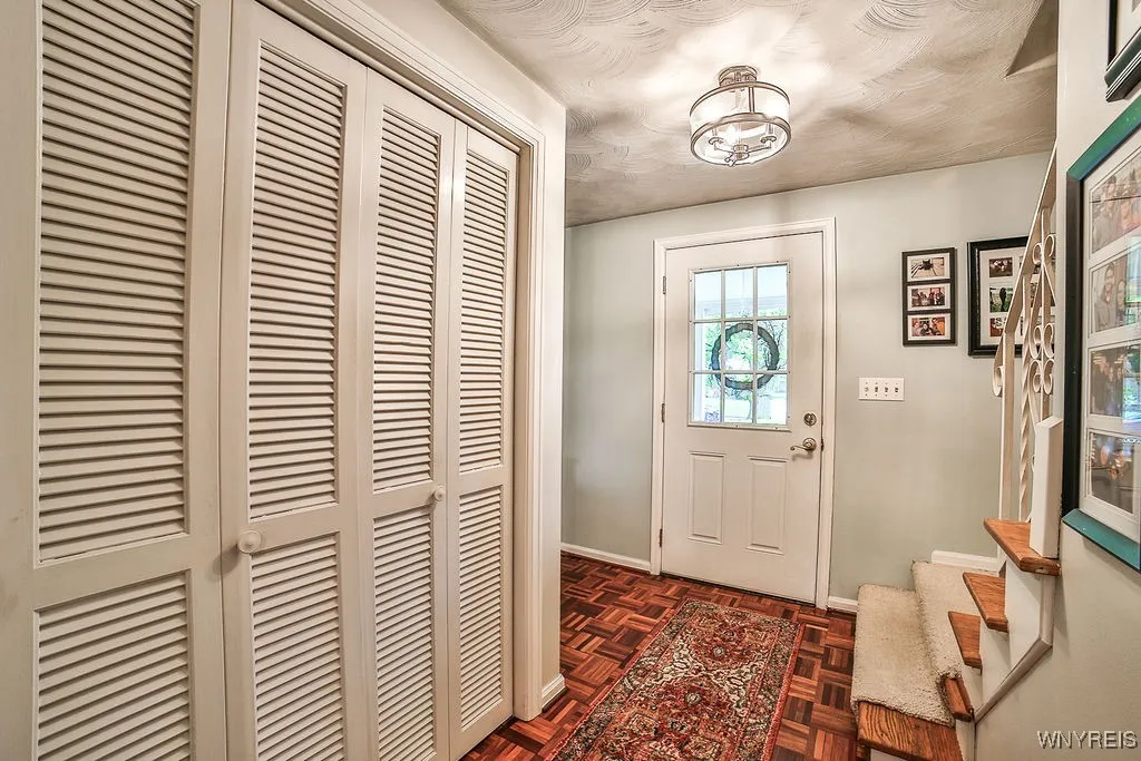 103 Red Oak Drive, Amherst, New York 14221, Amherst, New York 14221, 4 Bedrooms Bedrooms, 8 Rooms Rooms,1 BathroomBathrooms,Residential,Closed,103 Red Oak Drive, Amherst, New York 14221,B1609522