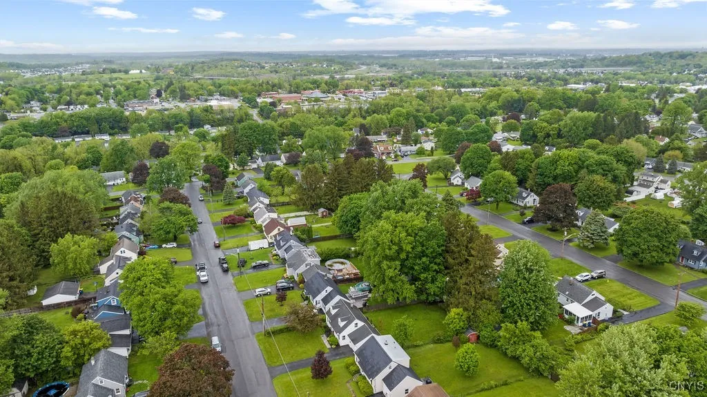 117 Terrace Drive, Camillus, New York 13219, Camillus, New York 13219, 4 Bedrooms Bedrooms, 10 Rooms Rooms,2 BathroomsBathrooms,Residential,Closed,117 Terrace Drive, Camillus, New York 13219,S1609581