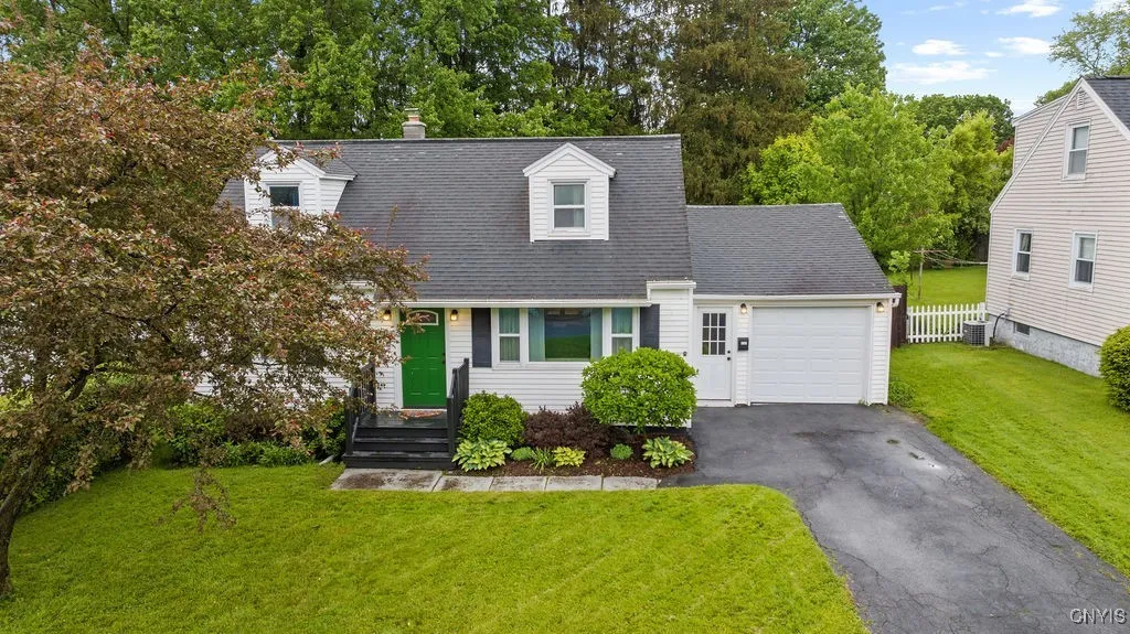 117 Terrace Drive, Camillus, New York 13219, Camillus, New York 13219, 4 Bedrooms Bedrooms, 10 Rooms Rooms,2 BathroomsBathrooms,Residential,Closed,117 Terrace Drive, Camillus, New York 13219,S1609581