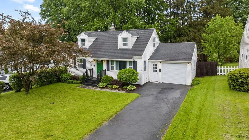 117 Terrace Drive, Camillus, New York 13219, Camillus, New York 13219, 4 Bedrooms Bedrooms, 10 Rooms Rooms,2 BathroomsBathrooms,Residential,Closed,117 Terrace Drive, Camillus, New York 13219,S1609581