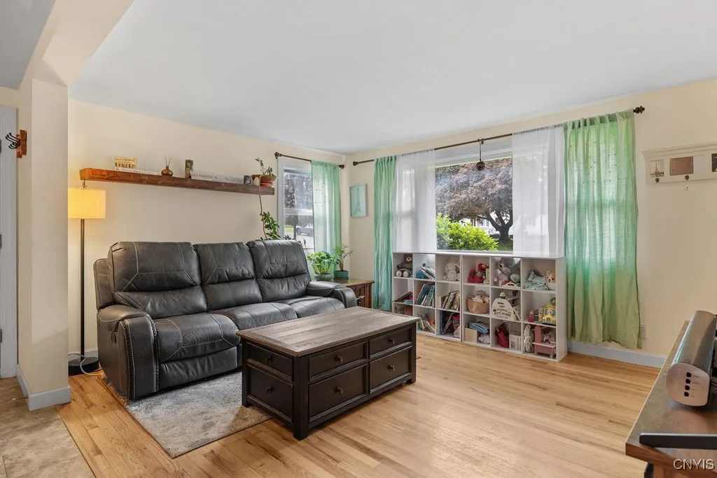 117 Terrace Drive, Camillus, New York 13219, Camillus, New York 13219, 4 Bedrooms Bedrooms, 10 Rooms Rooms,2 BathroomsBathrooms,Residential,Closed,117 Terrace Drive, Camillus, New York 13219,S1609581