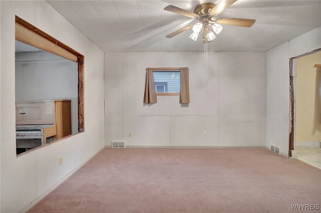 26 Berry Avenue, Lackawanna, New York 14218, Lackawanna, New York 14218, 6 Bedrooms Bedrooms, 12 Rooms Rooms,2 BathroomsBathrooms,Residential,Closed,26 Berry Avenue, Lackawanna, New York 14218,B1609576