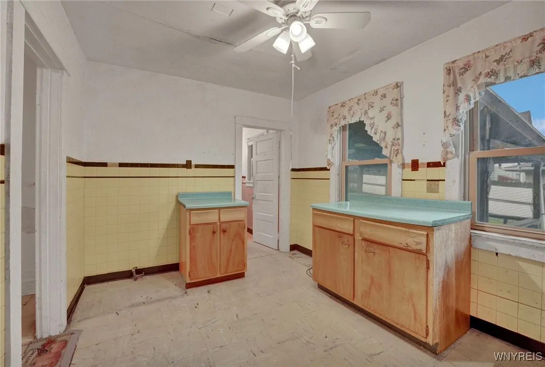 26 Berry Avenue, Lackawanna, New York 14218, Lackawanna, New York 14218, 6 Bedrooms Bedrooms, 12 Rooms Rooms,2 BathroomsBathrooms,Residential,Closed,26 Berry Avenue, Lackawanna, New York 14218,B1609576