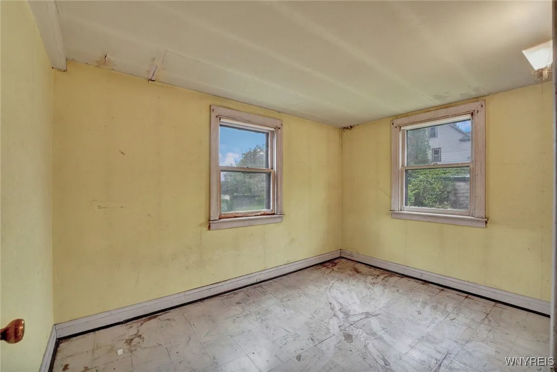 26 Berry Avenue, Lackawanna, New York 14218, Lackawanna, New York 14218, 6 Bedrooms Bedrooms, 12 Rooms Rooms,2 BathroomsBathrooms,Residential,Closed,26 Berry Avenue, Lackawanna, New York 14218,B1609576