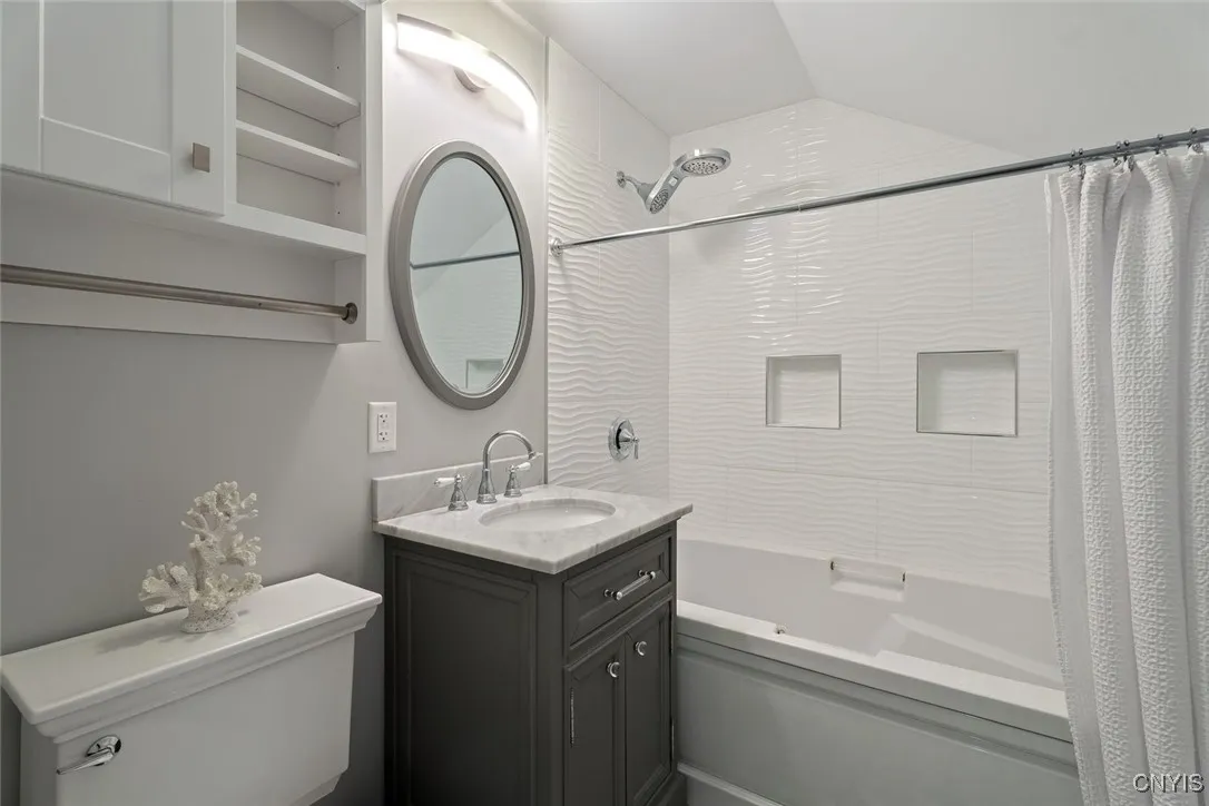 97 Burtis Point Road, Owasco, New York 13021, Owasco, New York 13021, 5 Bedrooms Bedrooms, 8 Rooms Rooms,2 BathroomsBathrooms,Residential,Closed,97 Burtis Point Road, Owasco, New York 13021,S1608591
