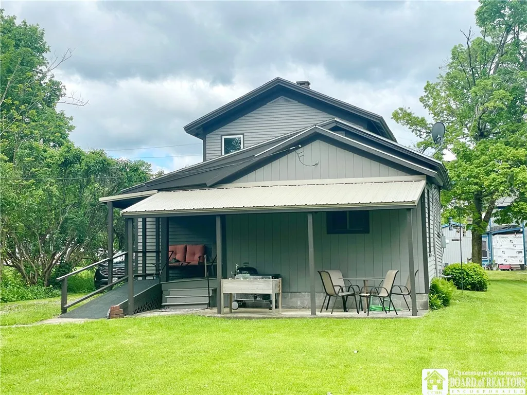 28 North Washington Street, Randolph, New York 147, Randolph, New York 14772, 3 Bedrooms Bedrooms, 8 Rooms Rooms,1 BathroomBathrooms,Residential,Closed,28 North Washington Street, Randolph, New York 147,R1609588