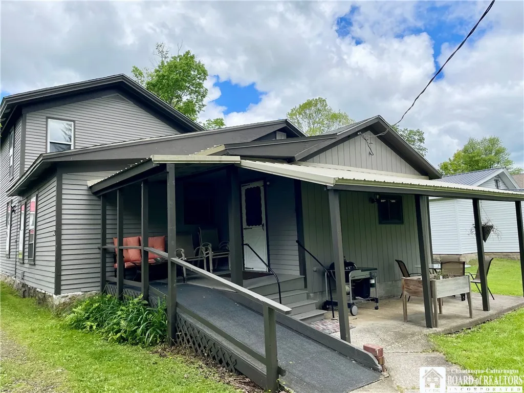 28 North Washington Street, Randolph, New York 147, Randolph, New York 14772, 3 Bedrooms Bedrooms, 8 Rooms Rooms,1 BathroomBathrooms,Residential,Closed,28 North Washington Street, Randolph, New York 147,R1609588