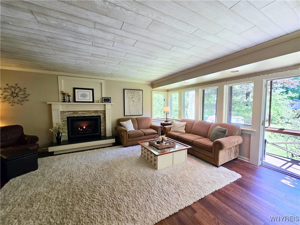 3666 South Hill Road, Hamburg, New York 14075, Hamburg, New York 14075, 3 Bedrooms Bedrooms, 9 Rooms Rooms,2 BathroomsBathrooms,Residential,Closed,3666 South Hill Road, Hamburg, New York 14075,B1606920