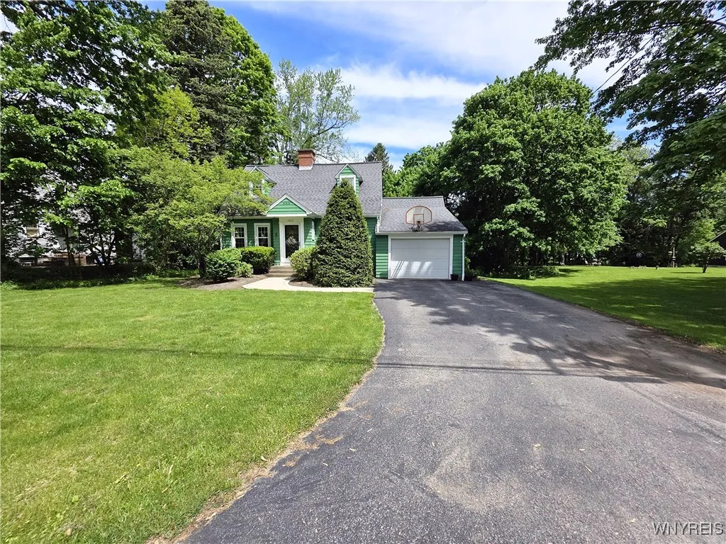 3666 South Hill Road, Hamburg, New York 14075, Hamburg, New York 14075, 3 Bedrooms Bedrooms, 9 Rooms Rooms,2 BathroomsBathrooms,Residential,Closed,3666 South Hill Road, Hamburg, New York 14075,B1606920