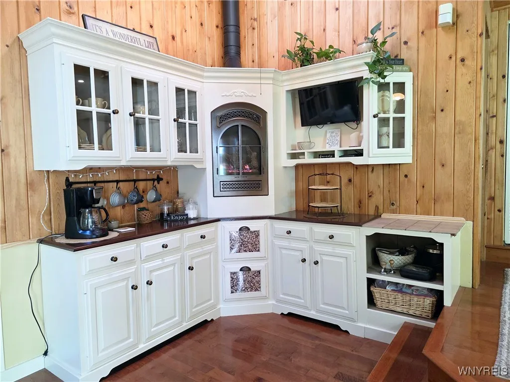 3666 South Hill Road, Hamburg, New York 14075, Hamburg, New York 14075, 3 Bedrooms Bedrooms, 9 Rooms Rooms,2 BathroomsBathrooms,Residential,Closed,3666 South Hill Road, Hamburg, New York 14075,B1606920