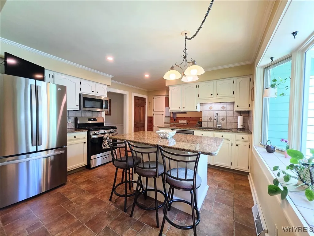 3666 South Hill Road, Hamburg, New York 14075, Hamburg, New York 14075, 3 Bedrooms Bedrooms, 9 Rooms Rooms,2 BathroomsBathrooms,Residential,Closed,3666 South Hill Road, Hamburg, New York 14075,B1606920