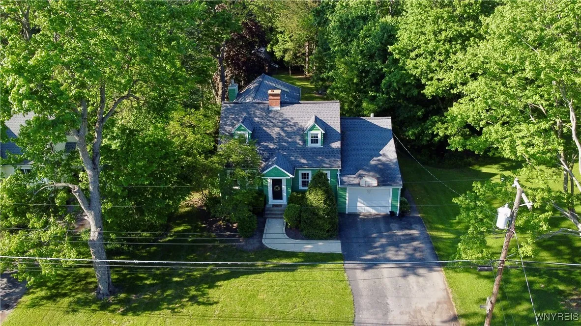 3666 South Hill Road, Hamburg, New York 14075, Hamburg, New York 14075, 3 Bedrooms Bedrooms, 9 Rooms Rooms,2 BathroomsBathrooms,Residential,Closed,3666 South Hill Road, Hamburg, New York 14075,B1606920