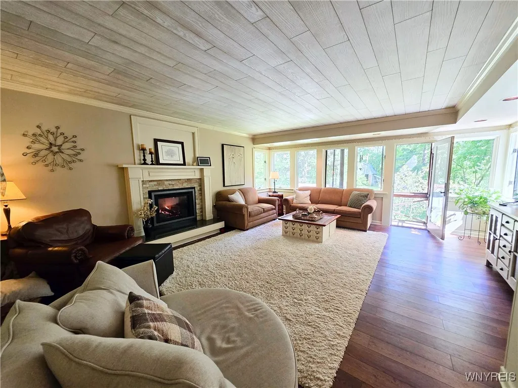 3666 South Hill Road, Hamburg, New York 14075, Hamburg, New York 14075, 3 Bedrooms Bedrooms, 9 Rooms Rooms,2 BathroomsBathrooms,Residential,Closed,3666 South Hill Road, Hamburg, New York 14075,B1606920