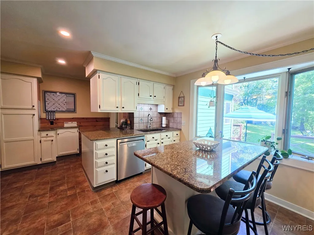 3666 South Hill Road, Hamburg, New York 14075, Hamburg, New York 14075, 3 Bedrooms Bedrooms, 9 Rooms Rooms,2 BathroomsBathrooms,Residential,Closed,3666 South Hill Road, Hamburg, New York 14075,B1606920