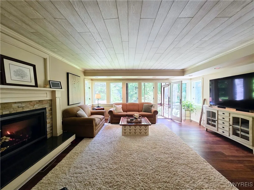 3666 South Hill Road, Hamburg, New York 14075, Hamburg, New York 14075, 3 Bedrooms Bedrooms, 9 Rooms Rooms,2 BathroomsBathrooms,Residential,Closed,3666 South Hill Road, Hamburg, New York 14075,B1606920