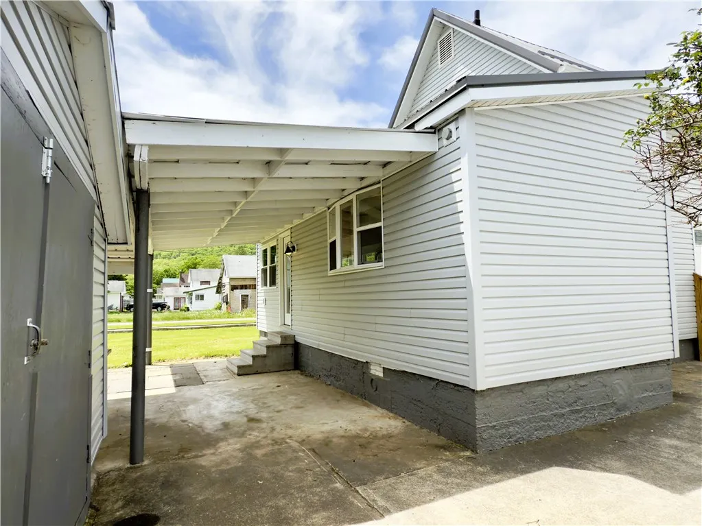 113 1st Street, Shinglehouse, Pennsylvania 16748, Shinglehouse, Pennsylvania 16748, 3 Bedrooms Bedrooms, 7 Rooms Rooms,2 BathroomsBathrooms,Residential,Closed,113 1st Street, Shinglehouse, Pennsylvania 16748,R1609225