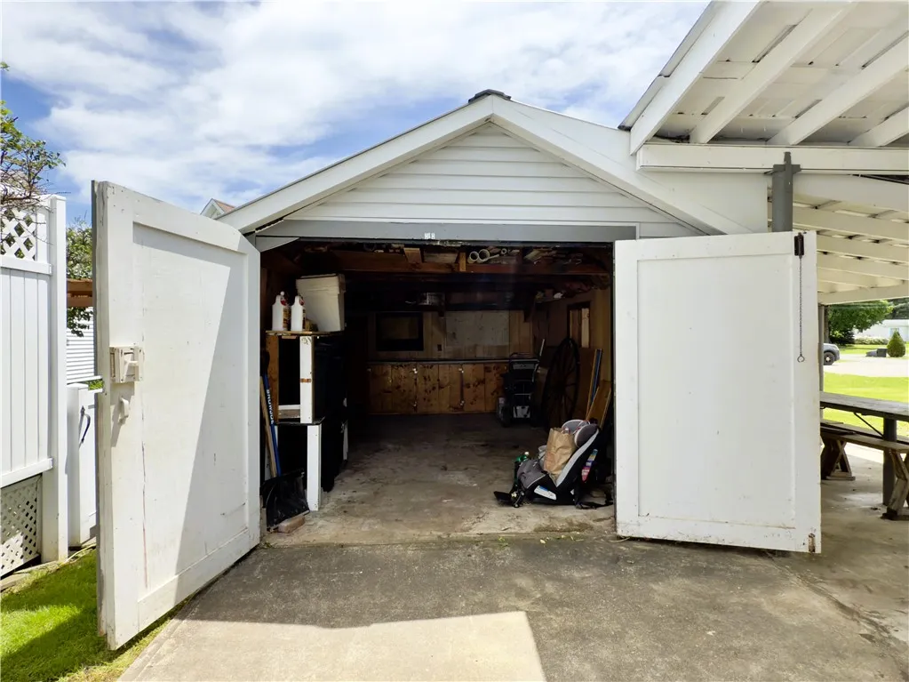 Storage shed
