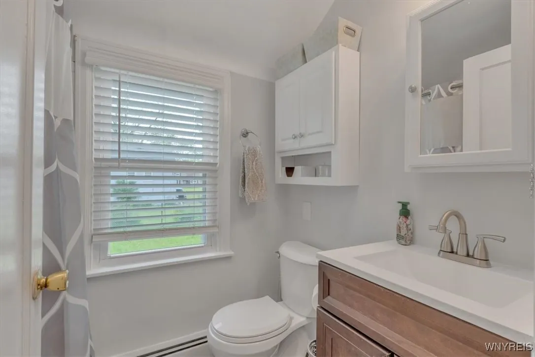 224 Dalton Drive, Tonawanda-town, New York 14223, Tonawanda, New York 14223, 3 Bedrooms Bedrooms, 7 Rooms Rooms,1 BathroomBathrooms,Residential,Closed,224 Dalton Drive, Tonawanda-town, New York 14223,B1609527