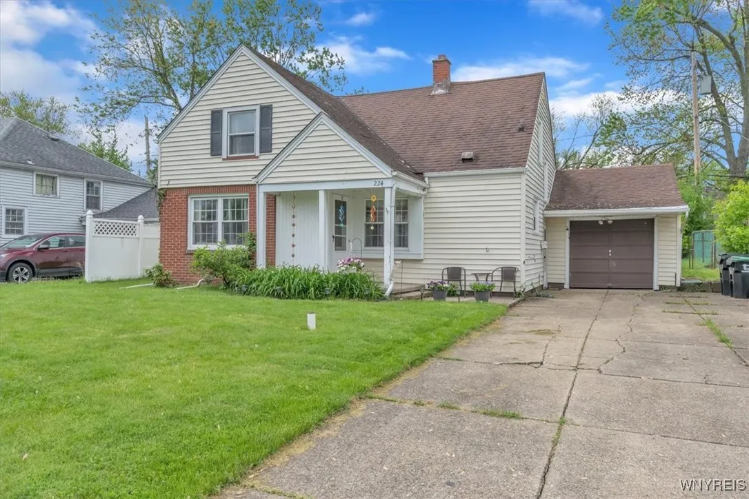 224 Dalton Drive, Tonawanda-town, New York 14223, Tonawanda, New York 14223, 3 Bedrooms Bedrooms, 7 Rooms Rooms,1 BathroomBathrooms,Residential,Closed,224 Dalton Drive, Tonawanda-town, New York 14223,B1609527
