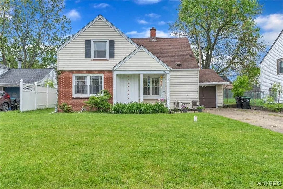 224 Dalton Drive, Tonawanda-town, New York 14223, Tonawanda, New York 14223, 3 Bedrooms Bedrooms, 7 Rooms Rooms,1 BathroomBathrooms,Residential,Closed,224 Dalton Drive, Tonawanda-town, New York 14223,B1609527