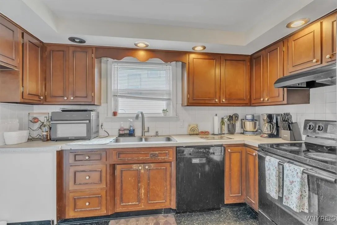 224 Dalton Drive, Tonawanda-town, New York 14223, Tonawanda, New York 14223, 3 Bedrooms Bedrooms, 7 Rooms Rooms,1 BathroomBathrooms,Residential,Closed,224 Dalton Drive, Tonawanda-town, New York 14223,B1609527