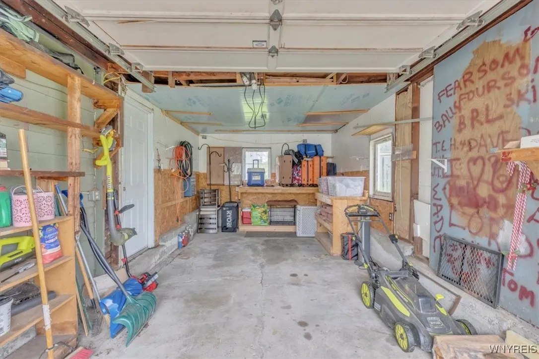 224 Dalton Drive, Tonawanda-town, New York 14223, Tonawanda, New York 14223, 3 Bedrooms Bedrooms, 7 Rooms Rooms,1 BathroomBathrooms,Residential,Closed,224 Dalton Drive, Tonawanda-town, New York 14223,B1609527
