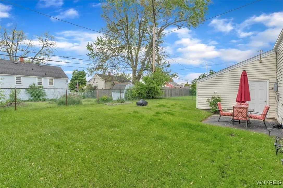 224 Dalton Drive, Tonawanda-town, New York 14223, Tonawanda, New York 14223, 3 Bedrooms Bedrooms, 7 Rooms Rooms,1 BathroomBathrooms,Residential,Closed,224 Dalton Drive, Tonawanda-town, New York 14223,B1609527