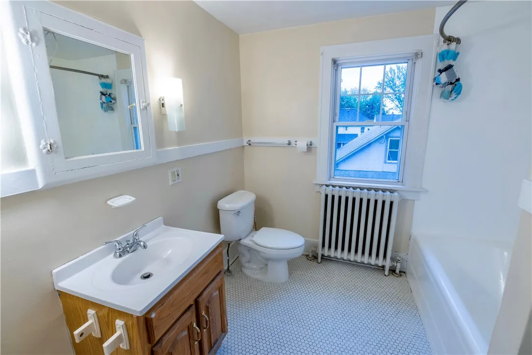 307 West Avenue, East Rochester, New York 14445, East Rochester, New York 14445, 7 Bedrooms Bedrooms, ,3 BathroomsBathrooms,Residential,Closed,307 West Avenue, East Rochester, New York 14445,R1609216