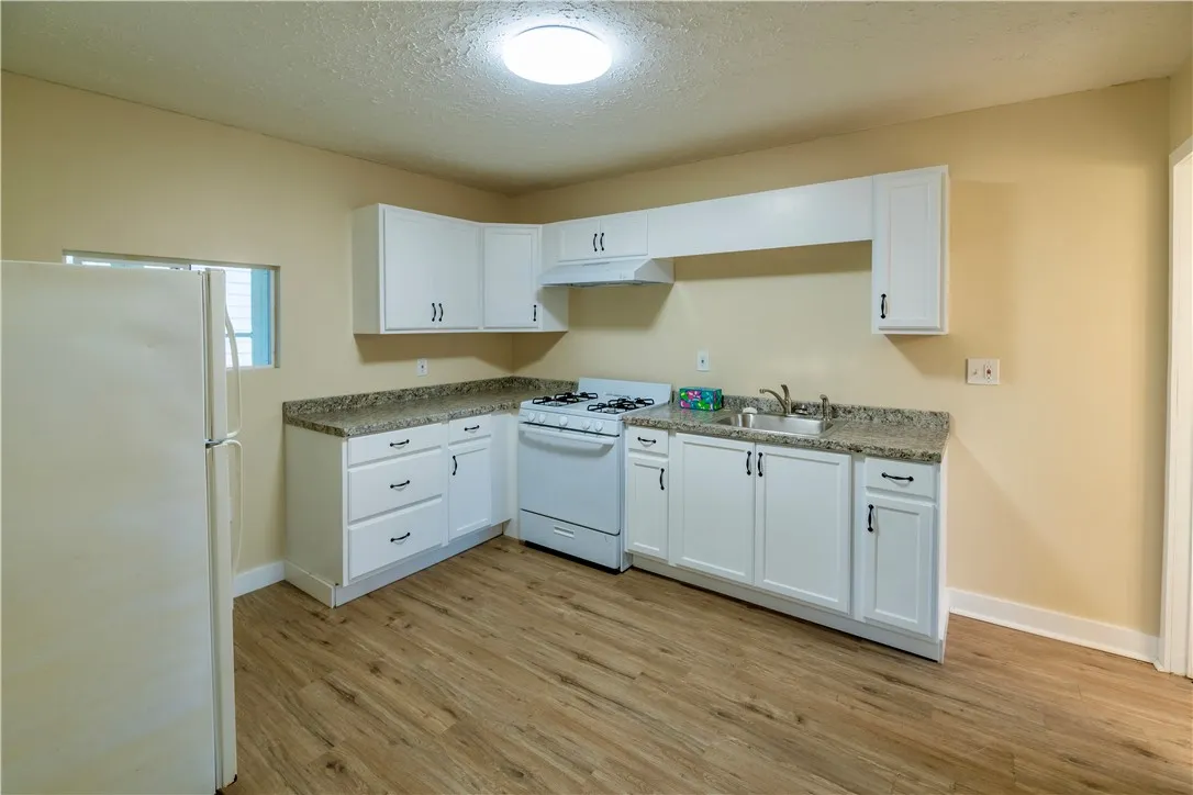 307 West Avenue, East Rochester, New York 14445, East Rochester, New York 14445, 7 Bedrooms Bedrooms, ,3 BathroomsBathrooms,Residential,Closed,307 West Avenue, East Rochester, New York 14445,R1609216