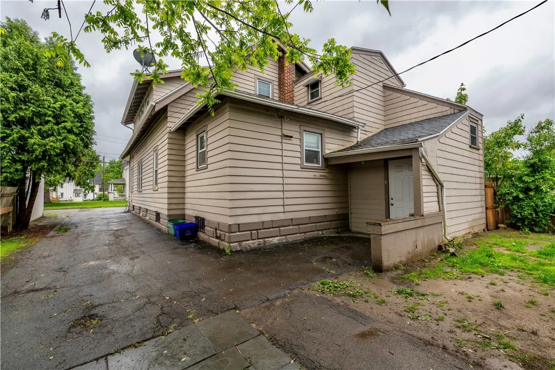 307 West Avenue, East Rochester, New York 14445, East Rochester, New York 14445, 7 Bedrooms Bedrooms, ,3 BathroomsBathrooms,Residential,Closed,307 West Avenue, East Rochester, New York 14445,R1609216