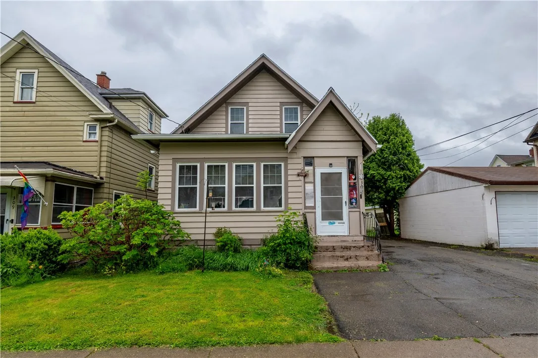 307 West Avenue, East Rochester, New York 14445, East Rochester, New York 14445, 7 Bedrooms Bedrooms, ,3 BathroomsBathrooms,Residential,Closed,307 West Avenue, East Rochester, New York 14445,R1609216
