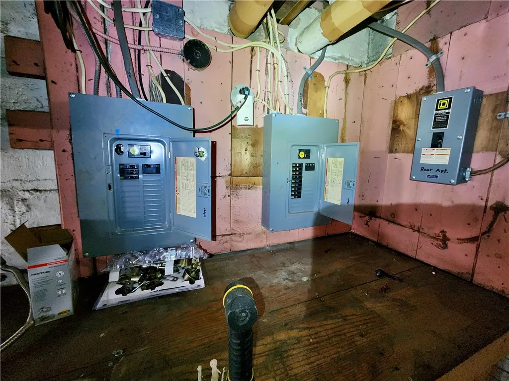 307 West Avenue, East Rochester, New York 14445, East Rochester, New York 14445, 7 Bedrooms Bedrooms, ,3 BathroomsBathrooms,Residential,Closed,307 West Avenue, East Rochester, New York 14445,R1609216