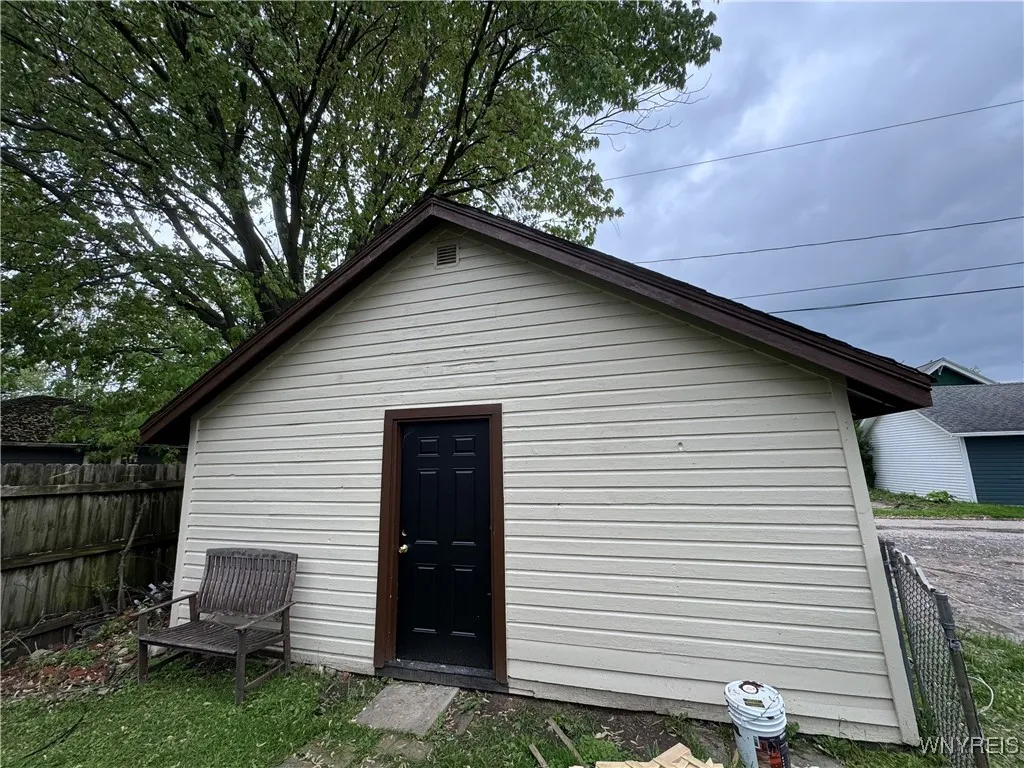 171 56th Street, Niagara Falls, New York 14304, Niagara Falls, New York 14304, 4 Bedrooms Bedrooms, 9 Rooms Rooms,2 BathroomsBathrooms,Residential,Closed,171 56th Street, Niagara Falls, New York 14304,B1606520