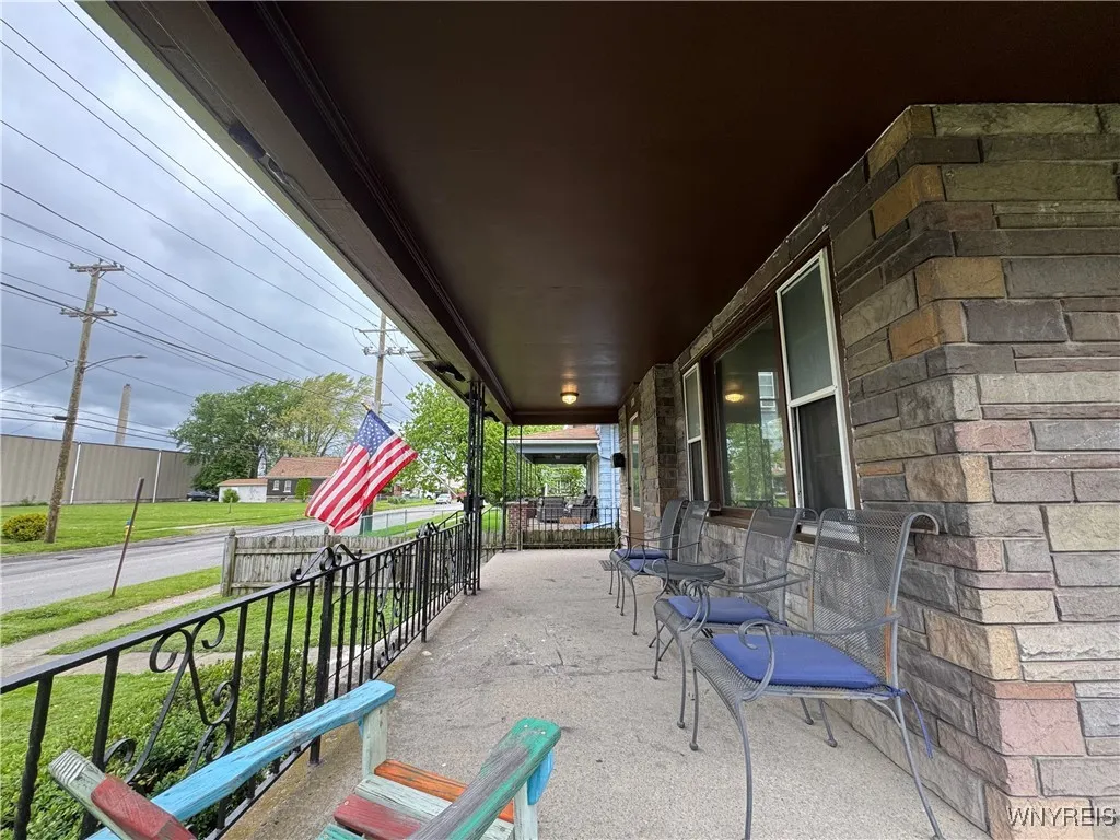 171 56th Street, Niagara Falls, New York 14304, Niagara Falls, New York 14304, 4 Bedrooms Bedrooms, 9 Rooms Rooms,2 BathroomsBathrooms,Residential,Closed,171 56th Street, Niagara Falls, New York 14304,B1606520