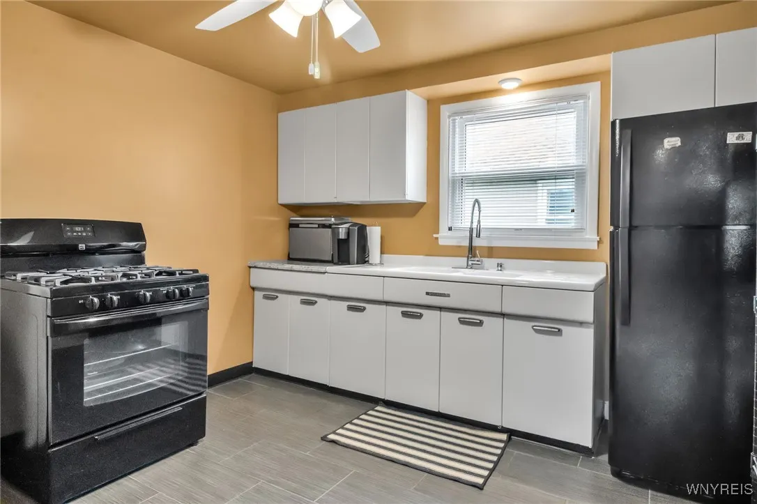 202 Tremaine Avenue, Tonawanda-town, New York 1421, Tonawanda, New York 14217, 4 Bedrooms Bedrooms, ,2 BathroomsBathrooms,Residential,Closed,202 Tremaine Avenue, Tonawanda-town, New York 1421,B1609612