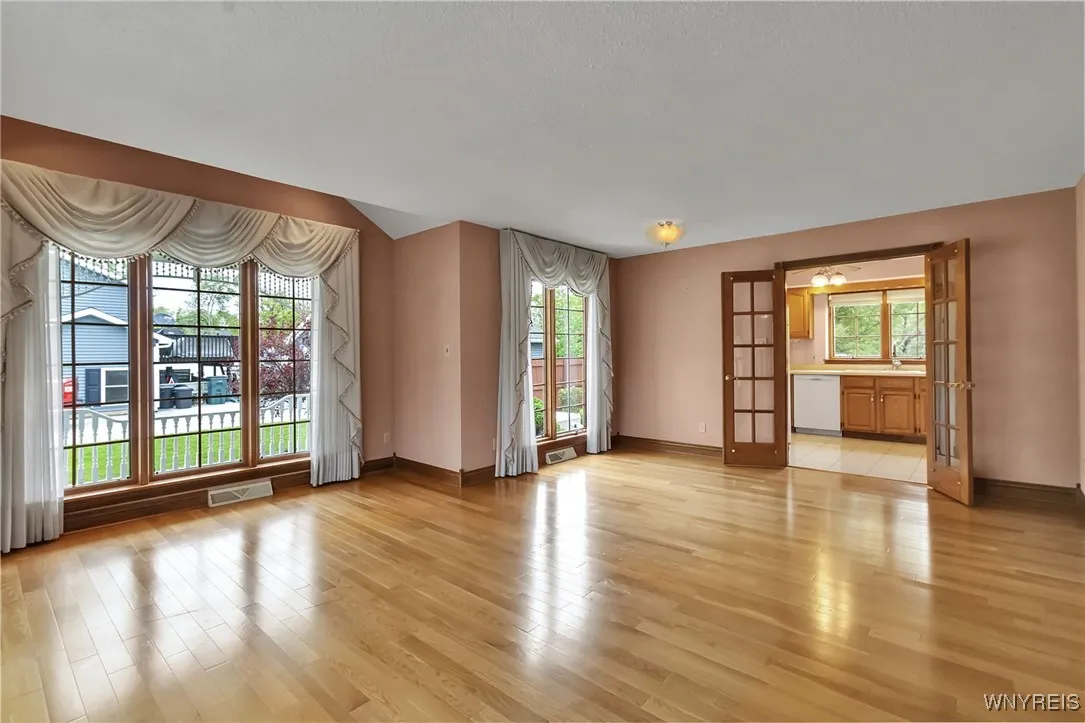 6675 Rohr Street, Wheatfield, New York 14304, Wheatfield, New York 14304, 3 Bedrooms Bedrooms, 9 Rooms Rooms,3 BathroomsBathrooms,Residential,Closed,6675 Rohr Street, Wheatfield, New York 14304,0,B1609615